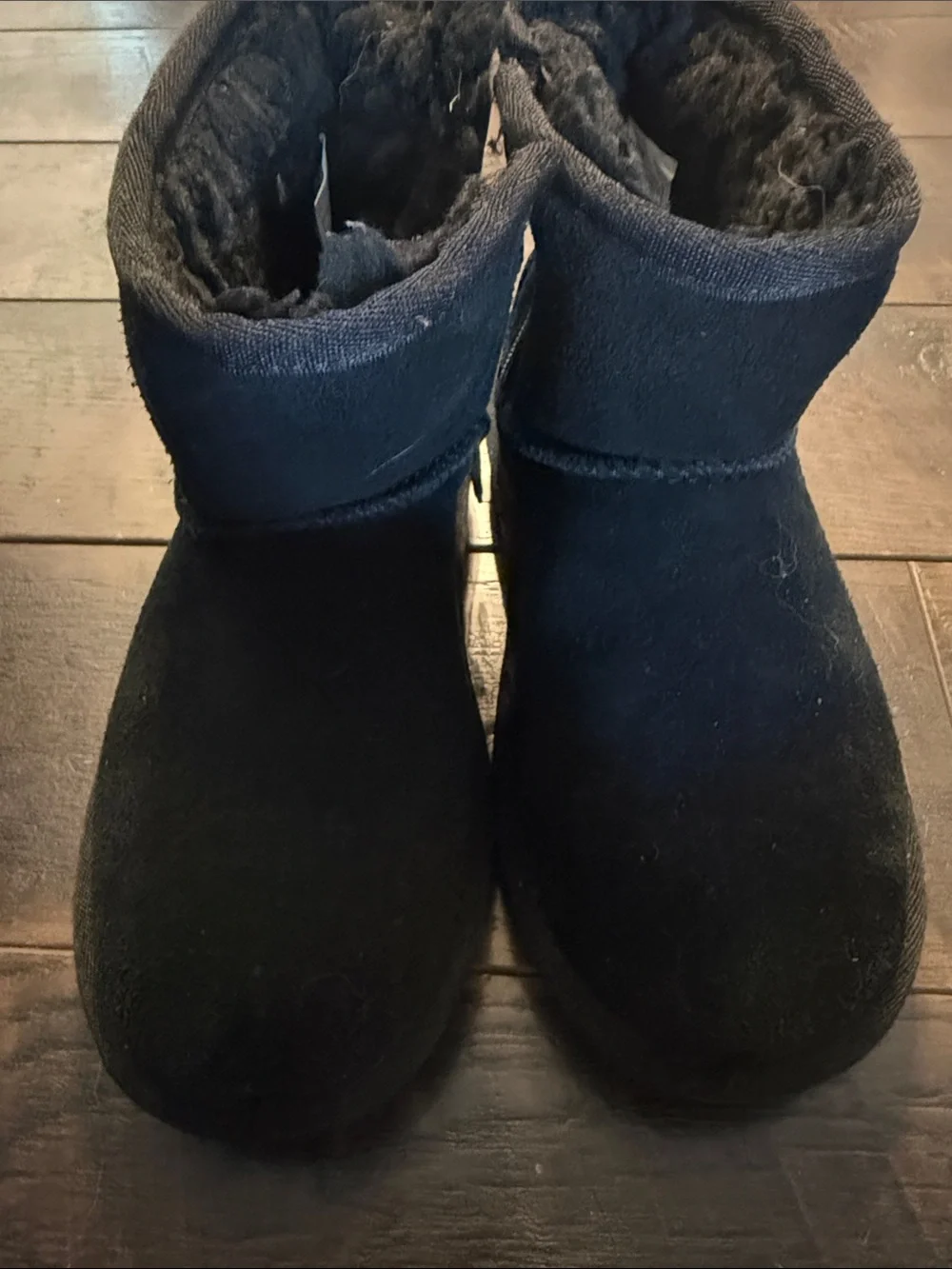 Koolaburra Kids Black Cozy Short Fleece Boots